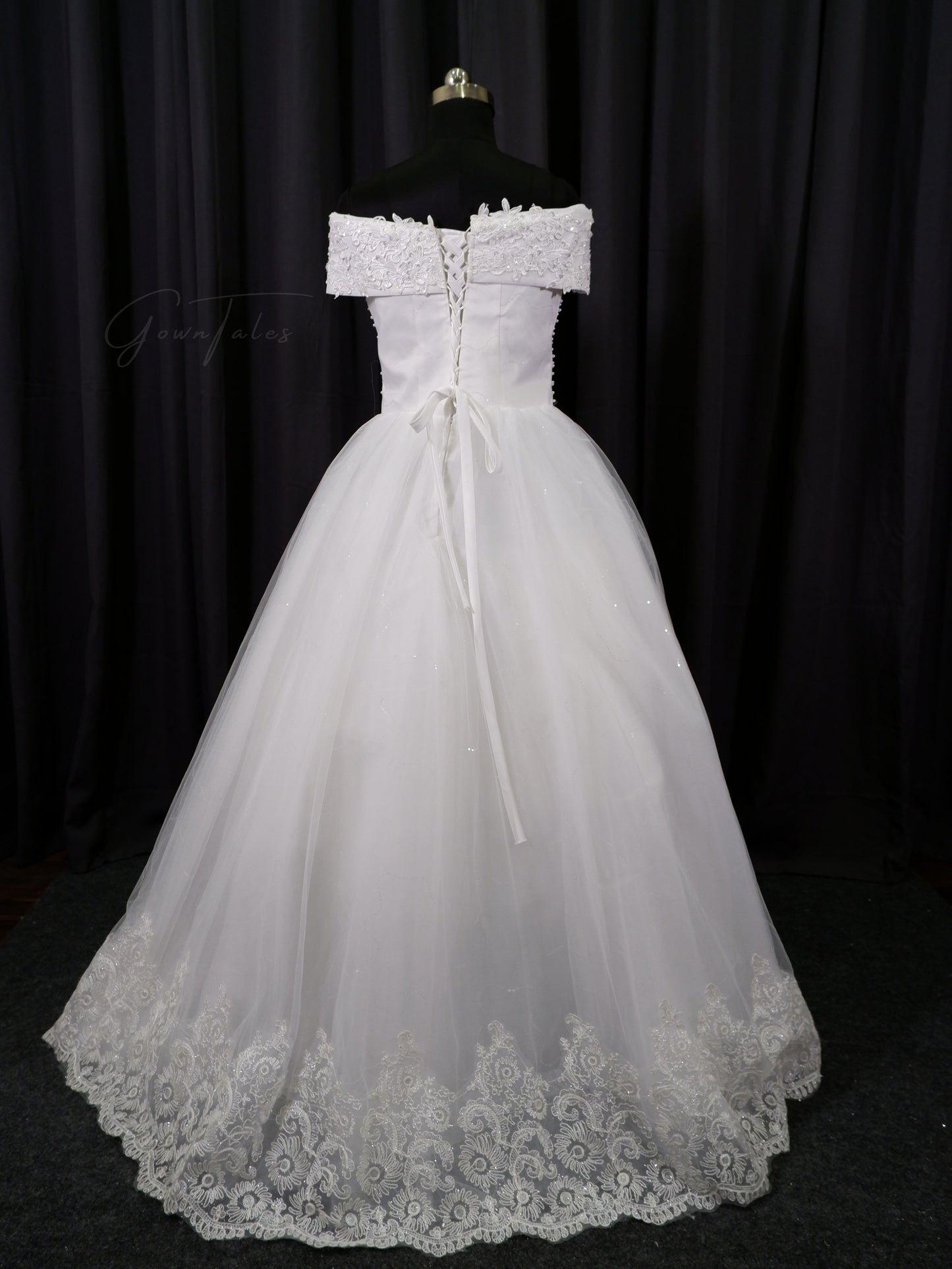 Off-shoulder Bridal Ball Gown GN006