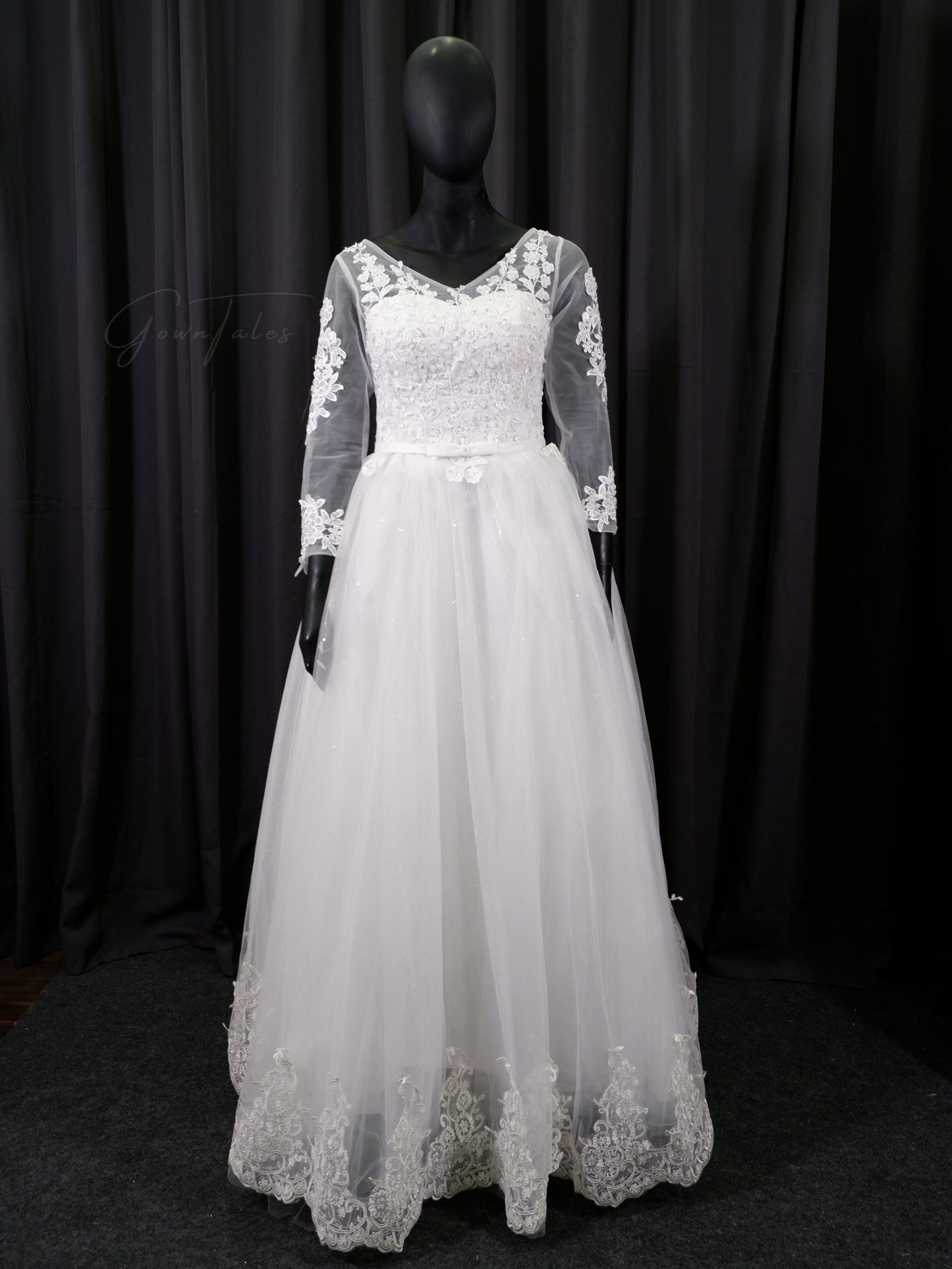 3/4th-sleeve Bridal Ball Gown GN007