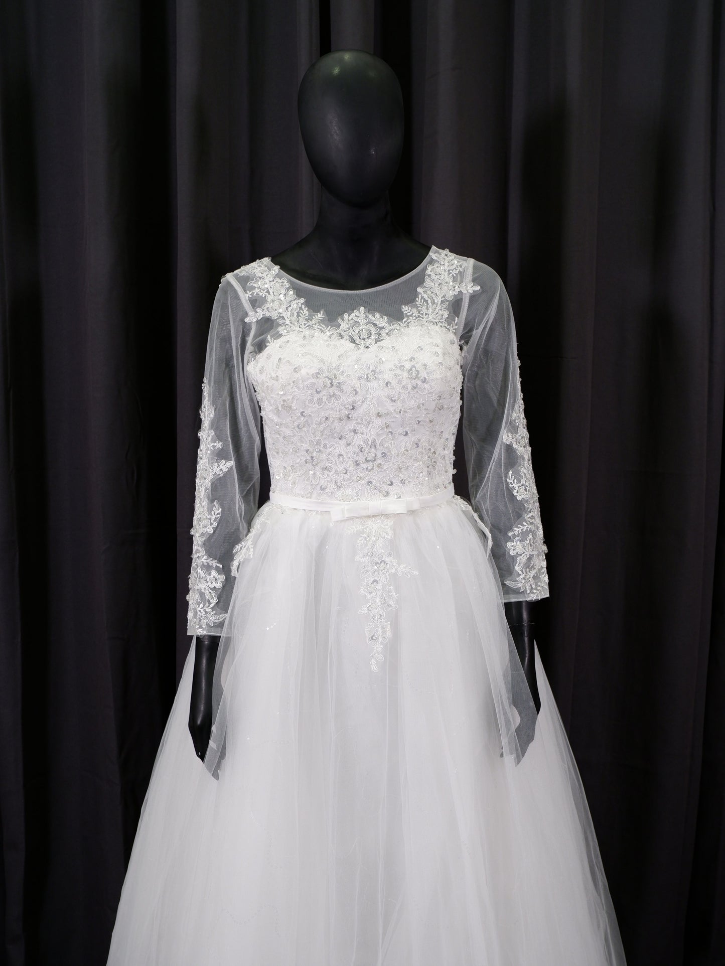 3/4th Sleeve Bridal Ball Gown GN001