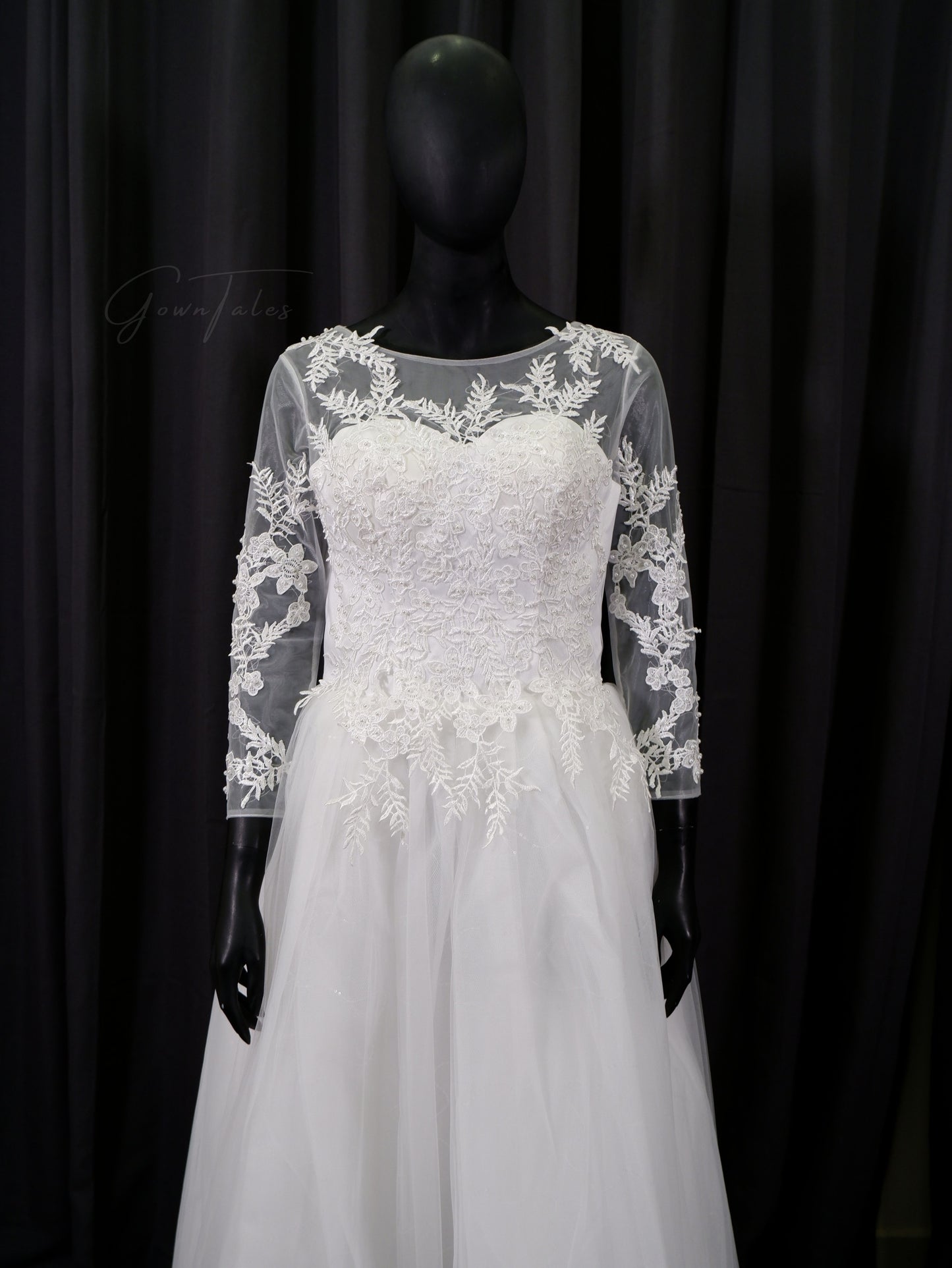 3/4th-sleeve Bridal Ball Gown GN005