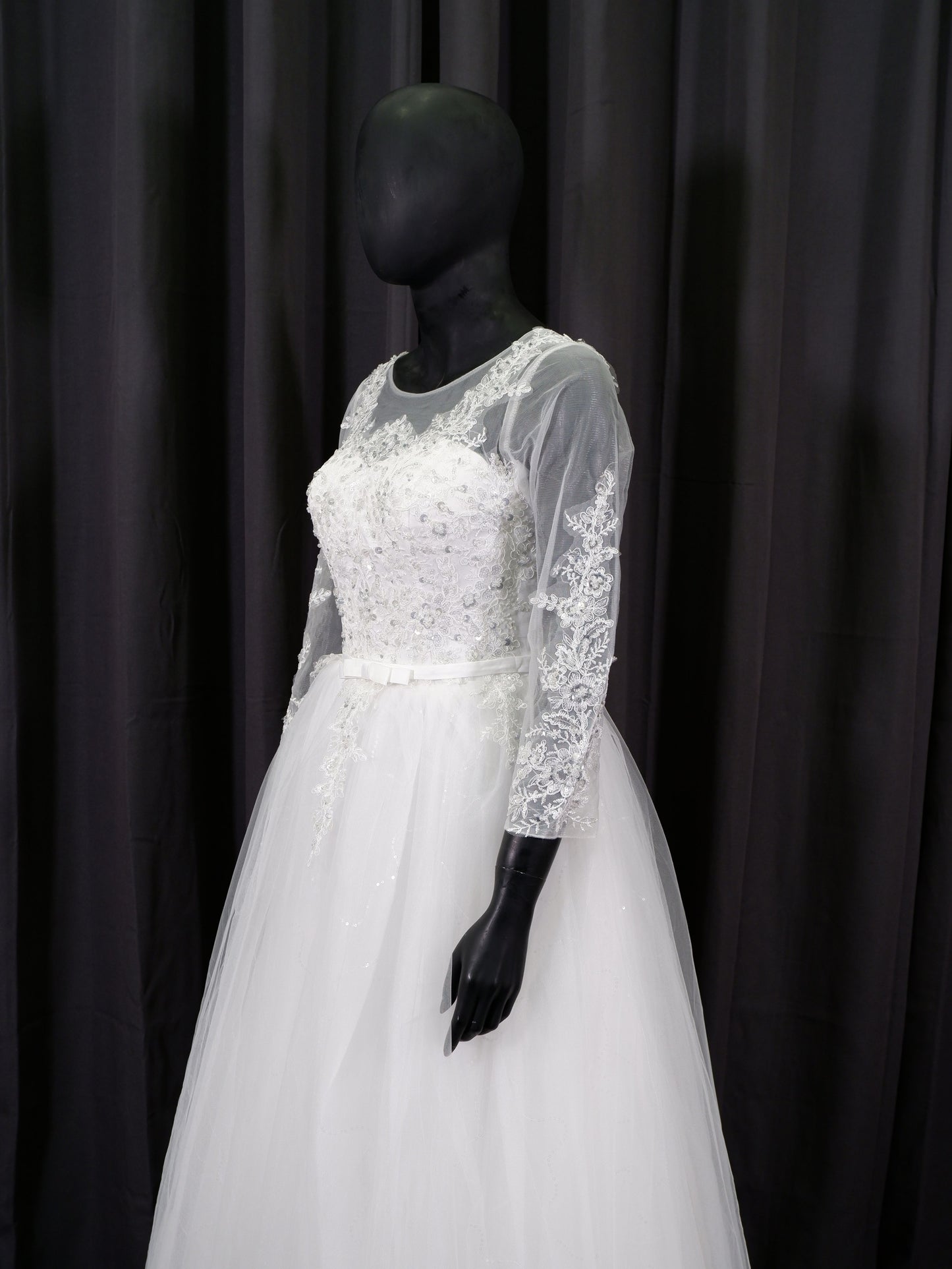 3/4th Sleeve Bridal Ball Gown GN001