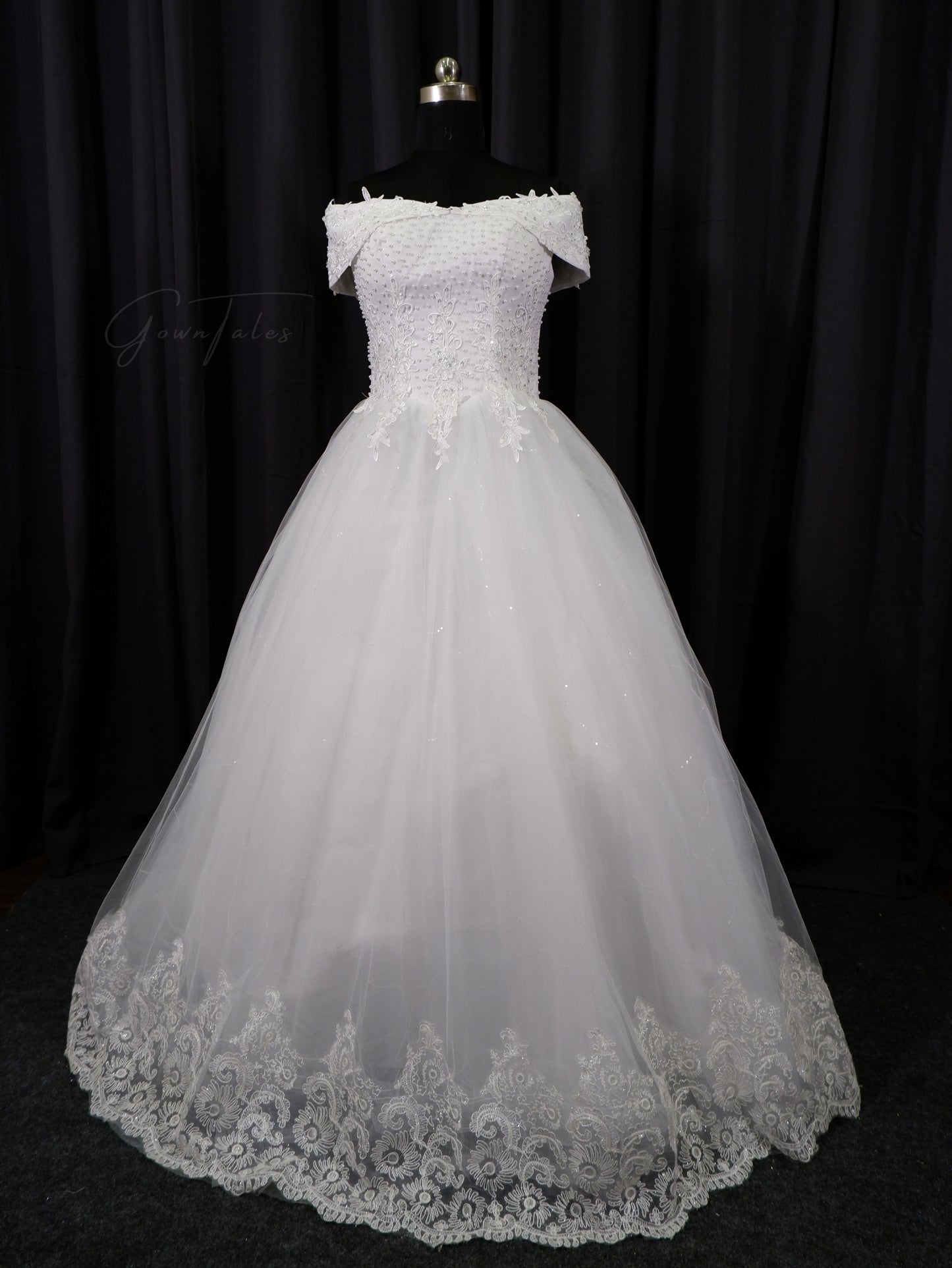 Off-shoulder Bridal Ball Gown GN006
